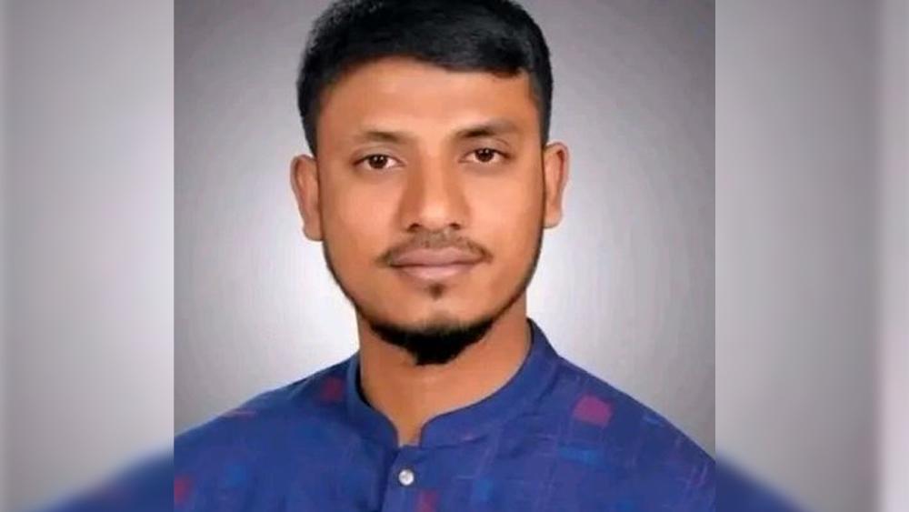 গাইবান্ধায় যুবদল নেতার হামলায় সংকটাপন্ন শিবির নেতাকে আনা হয়েছে ঢাকায় - Chief TV