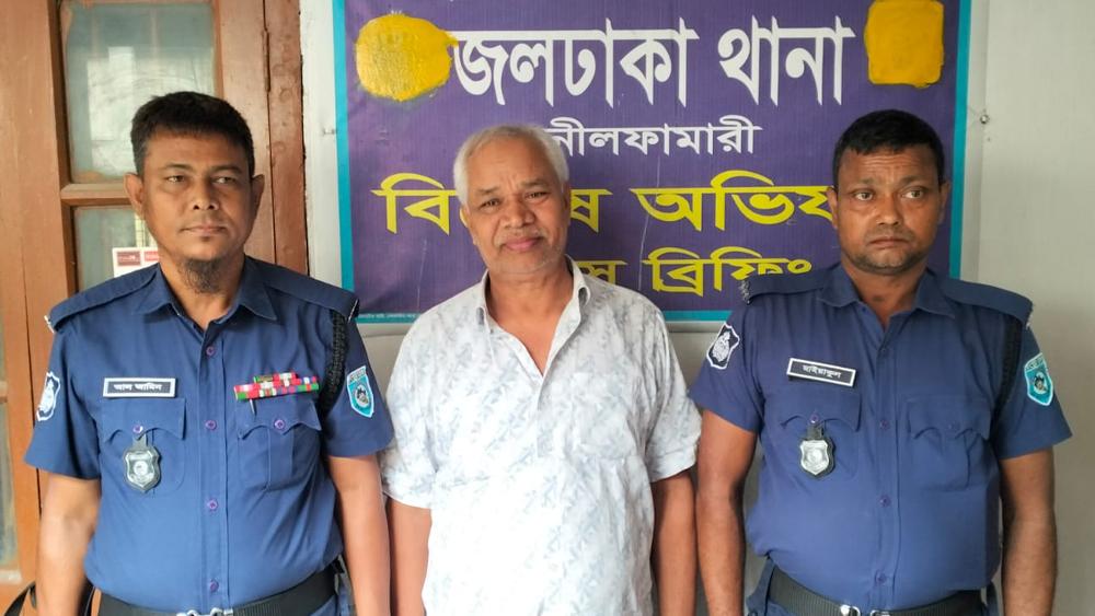 নীলফামারীর জলঢাকায় বৈষম্যবিরোধী মামলায় আসামি চেয়ারম্যান মুকুল গ্রেপ্তার - Chief TV
