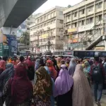 মিরপুরে গার্মেন্টস কর্মীদের আন্দোলন, যান চলাচল ব্যাহত - Chief TV