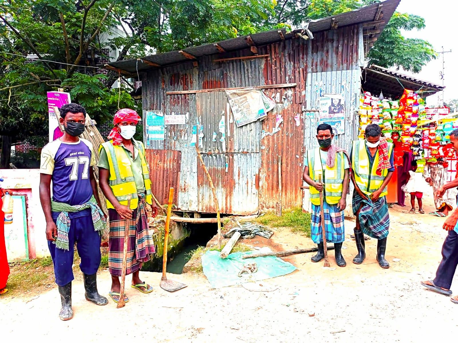 হাসপাতালের সামনের ড্রেন থেকে নবজাতকের মরদেহ উদ্ধার - Chief TV