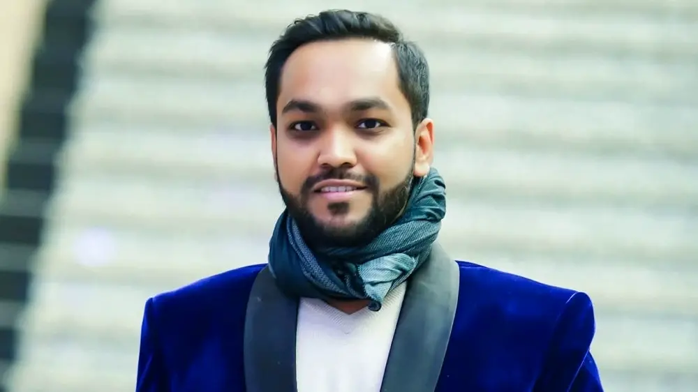 দেশীয় ঐতিহ্যের ফ্যাশনে অনন্য অর্ণব