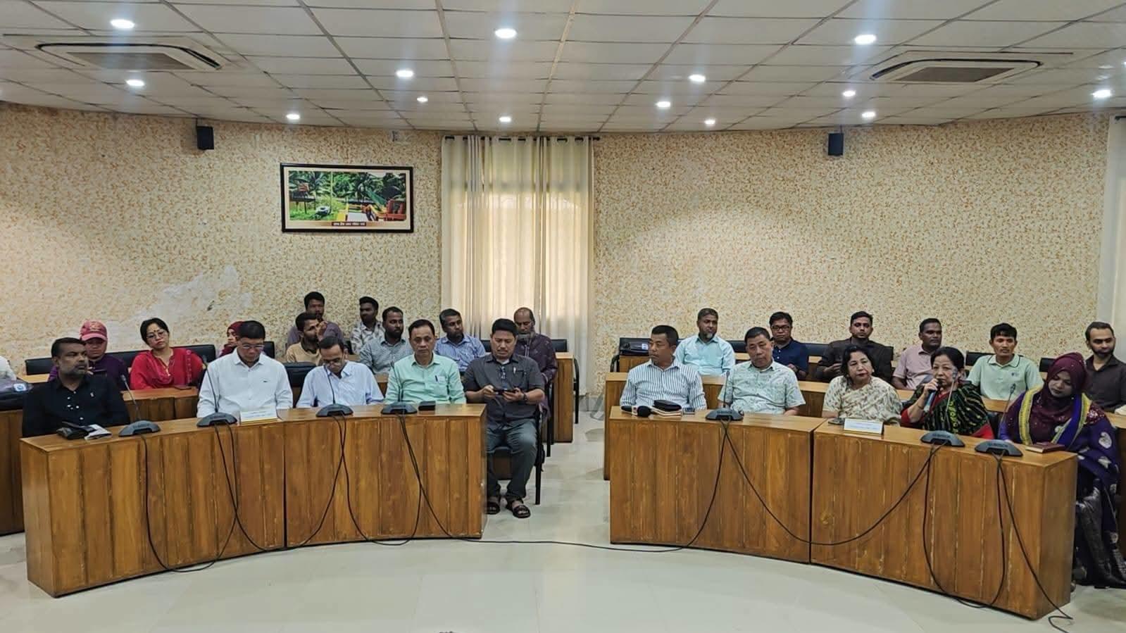 সাংবাদিকদের সঙ্গে নবাগত জেলা পরিষদের মতবিনিময় - Chief TV