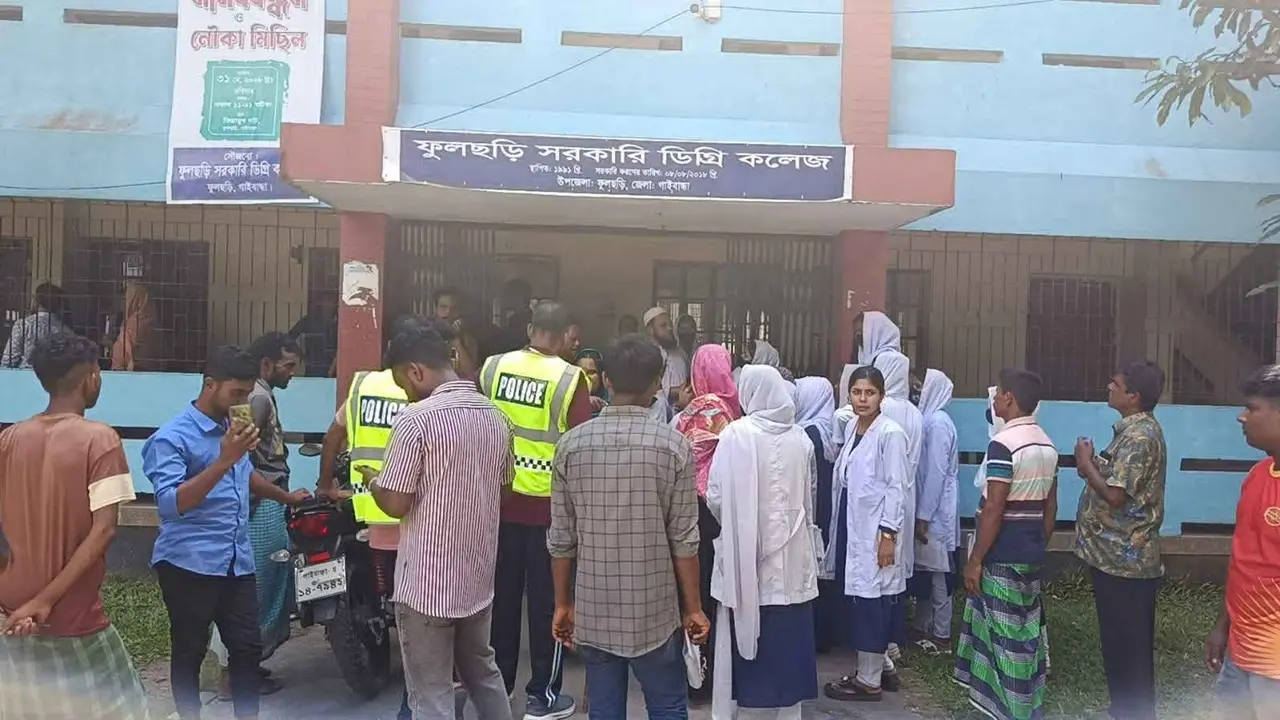 ২০২৫ সালের প্রশ্নে পরীক্ষা দিলেন ২০ পরীক্ষার্থী - Chief TV