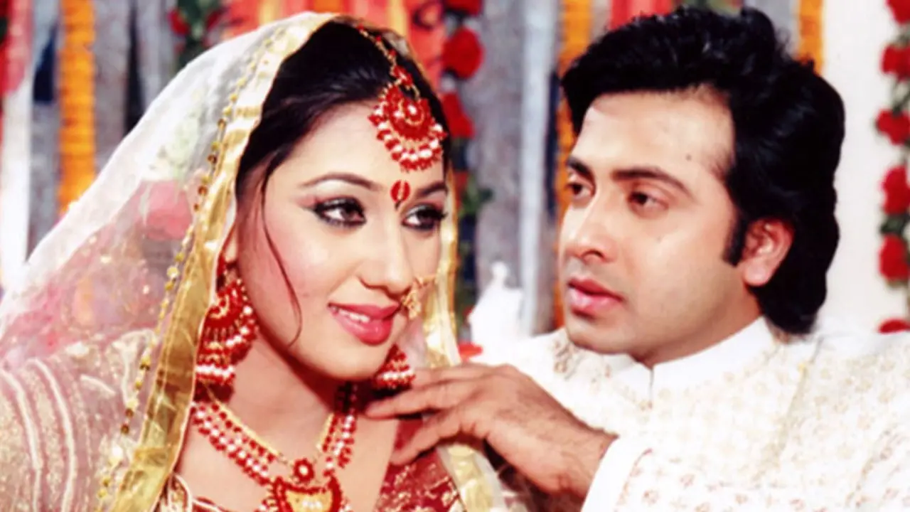যে কারণে অপু-শাকিব ৯ বছর বিয়ের খবর গোপন রেখেছিল - Chief TV