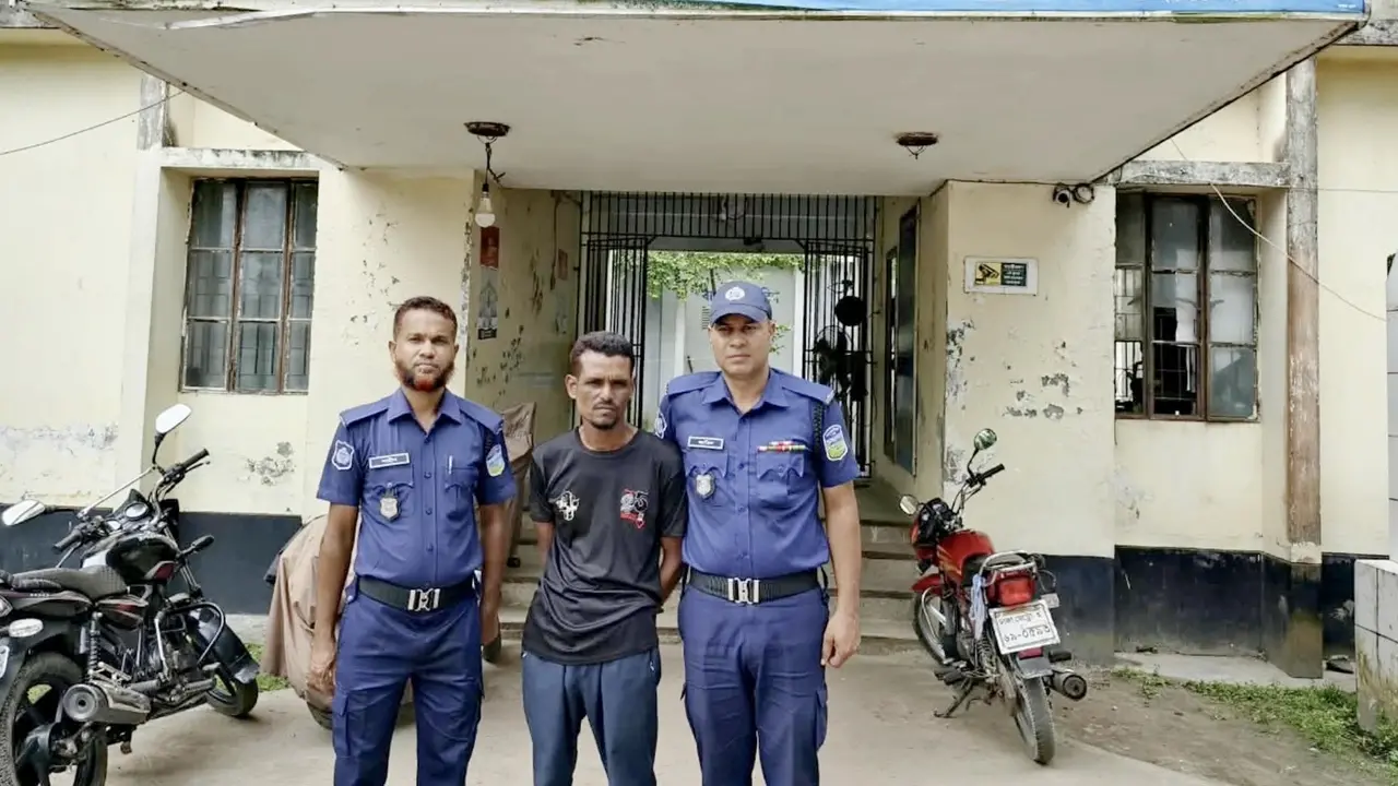 ময়মনসিংহে মেয়েকে ধর্ষণের অভিযোগে বাবা গ্রেপ্তার - Chief TV