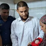 অ্যাম্বুলেন্সেই পুত্রসন্তানের জন্ম দিলেন নারী হাজতি - Chief TV
