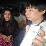 প্রেমিকাকে রেখে গভীর রাতে চলে গেলেন চীনা যুবক - Chief TV