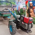 মায়ের হাত ধরে হাঁটছিল শিশু ফারিয়া, বেপরোয়া ট্রলির ধাক্কায় কেড়ে নিল প্রাণ - Chief TV