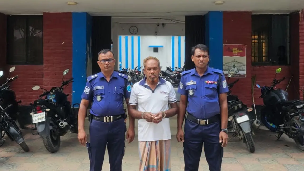 ত্রিভুজ প্রেমের জেরে জব্বার হত্যা, ২০ দিন পর ঘাতক মন্টু গ্রেফতার - Chief TV