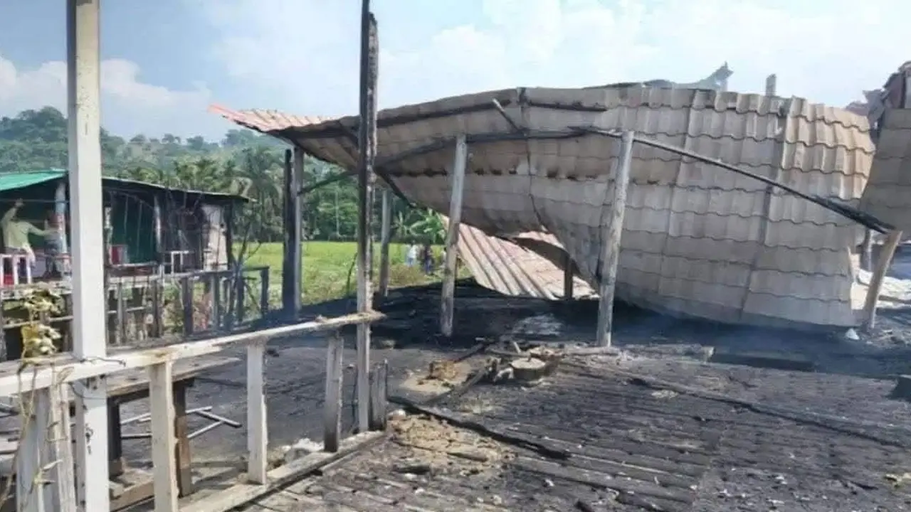 কক্সবাজারে অগ্নিকাণ্ডে নিহত ১০ জনের ৮ জনই জবি শিক্ষার্থীর স্বজন - Chief TV