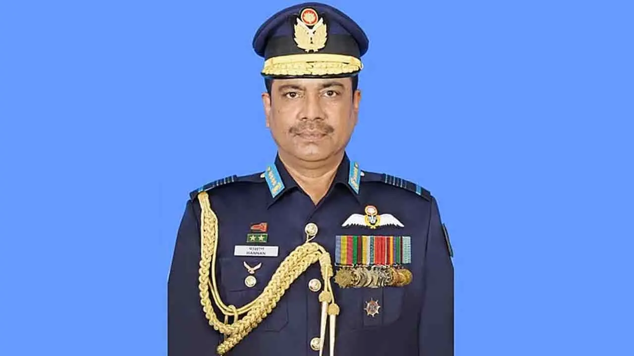 বিমানবাহিনীর সাবেক প্রধান আব্দুল হান্নান গ্রেপ্তার - Chief TV