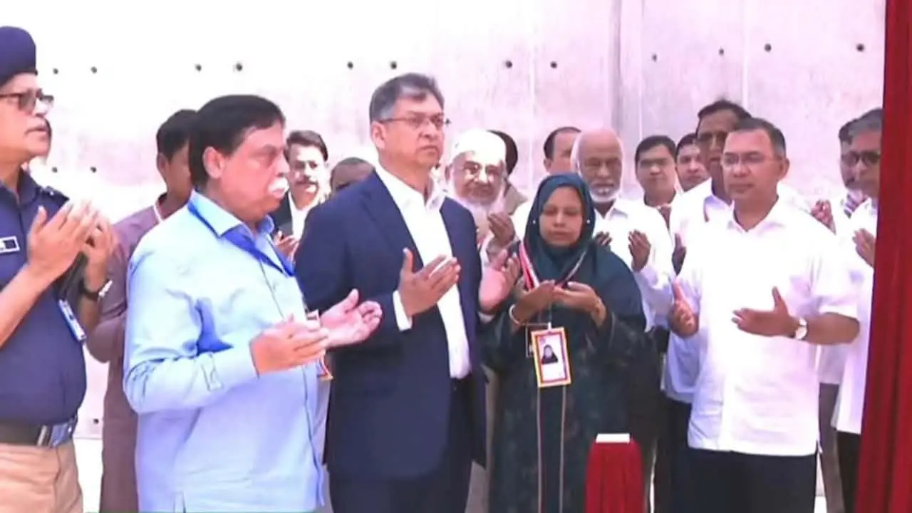 ওসমানী উদ্যানে জুলাই স্মৃতিস্তম্ভ উদ্বোধন করলেন প্রধানমন্ত্রী - Chief TV
