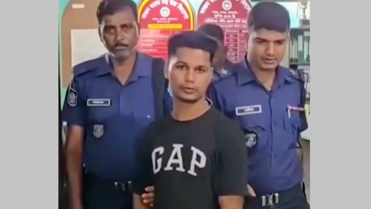 রূপগঞ্জে শিক্ষকের উপর হামলার ঘটনায় মামলা, ছাত্র গ্রেফতার - Chief TV