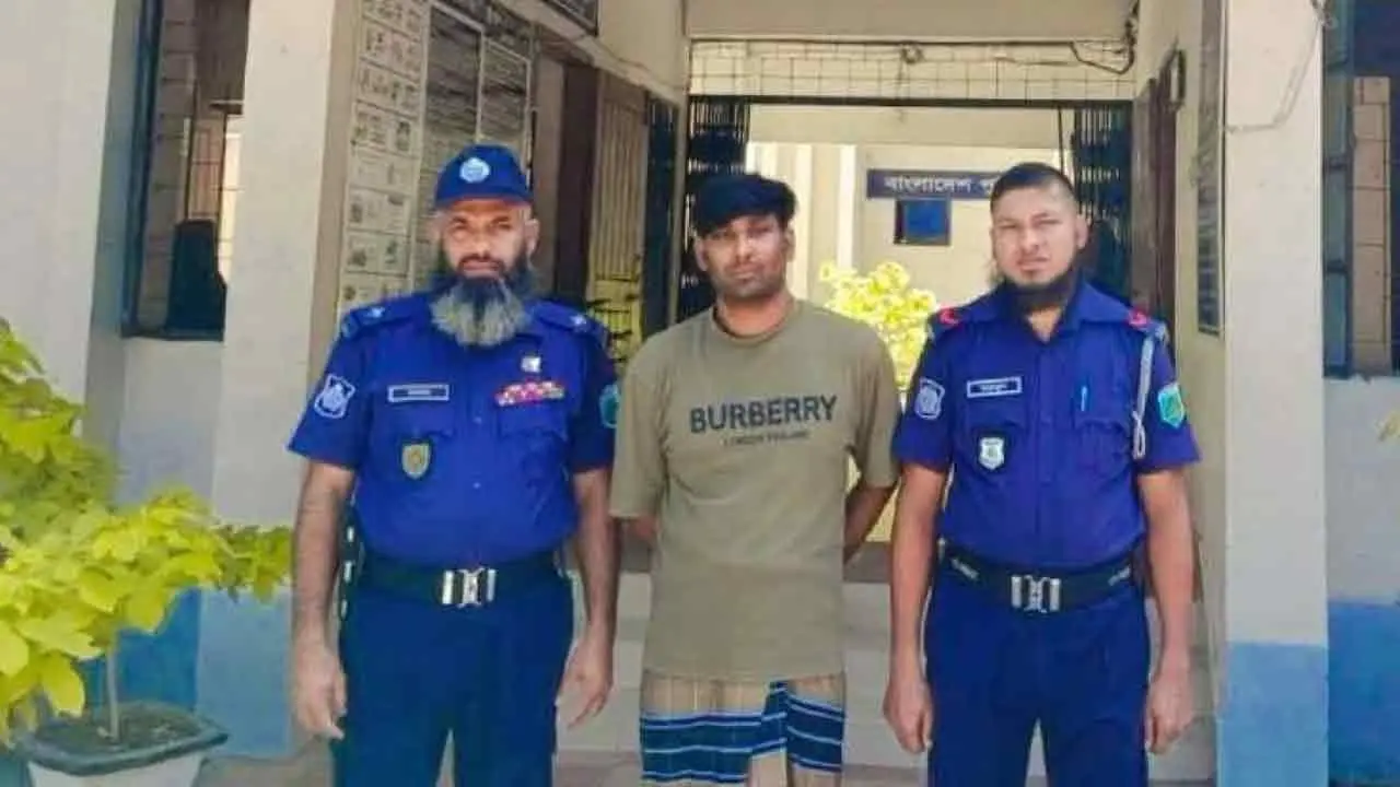 ‘জয় বাংলা, জয় বঙ্গবন্ধু’ স্লোগান, নিষিদ্ধ ছাত্রলীগ নেতা গ্রেপ্তার - Chief TV