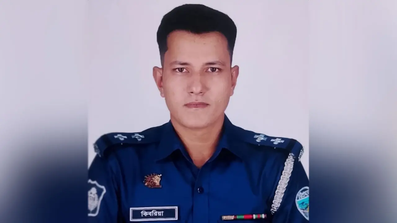 উদ্ধার করা ১ লাখ পিস ইয়াবা ‘গায়েব করে দিলেন’ তিনি! - Chief TV