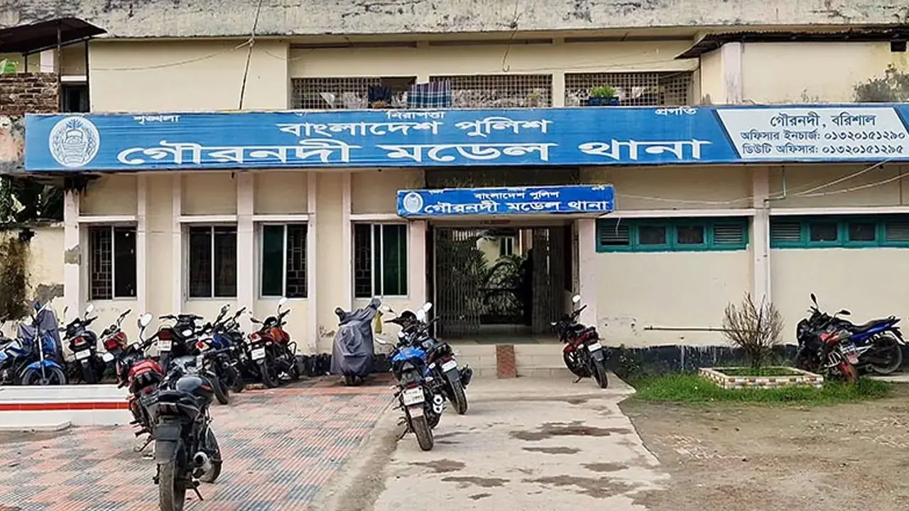 নিষিদ্ধ আওয়ামী লীগ নেতার বাড়ি থেকে সাতজন আটক - Chief TV