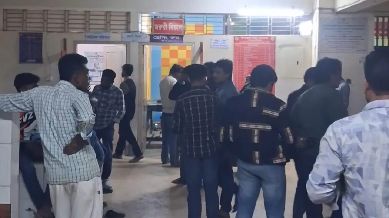 ফেসবুক পোস্ট নিয়ে জামায়াত-ছাত্রদলের সংঘর্ষ - Chief TV