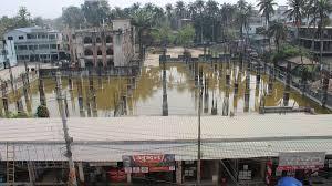 সাড়ে ৫ বছর কাজ বন্ধ, নির্মাণাধীন মার্কেটের বেজমেন্টে হচ্ছে মাছ চাষ -  Chief TV