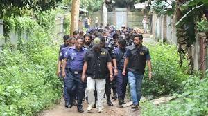 অপরাধীদের আস্তানা গুঁড়িয়ে দিতে জঙ্গল সলিমপুরে অভিযান - Chief TV