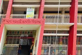 স্কুলের জানালার গ্রিল কেটে শিশুদের 'সততা স্টোরে' চুরি - Chief TV