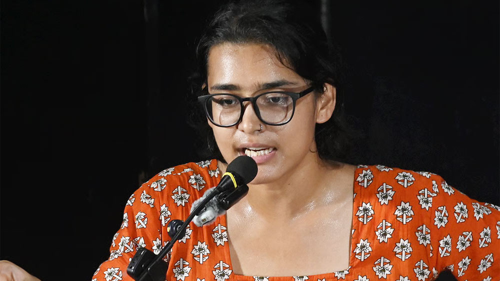 এআইএসএ এর কেন্দ্রীয় সভাপতি নেহা বোরা আটক