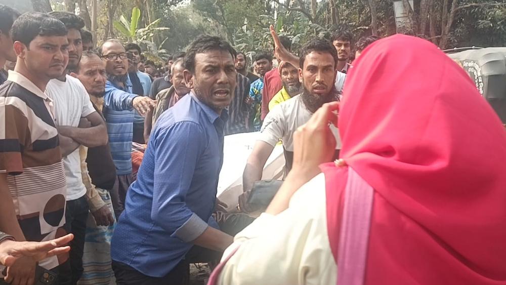 কাউনিয়ায় সড়ক দুর্ঘটনায় গার্মেন্টস শ্রমিক নিহত - Chief TV