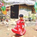 একটি আঙুল তুলে মুনতাহা বলল, ‘আমার বাবা স্কাই হয়ে গেছে’ - Chief TV