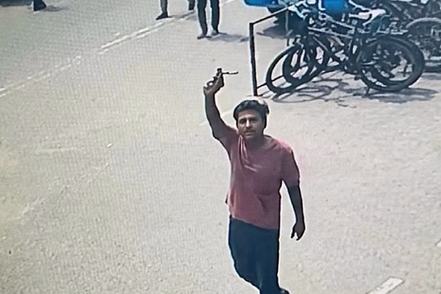 চাঁদা চেয়ে ফোন, ‘যদি ছেলেপুলে পাঠাতে হয়, ৫০ লাখ ১ কোটি হয়ে যাবে’ - Chief TV