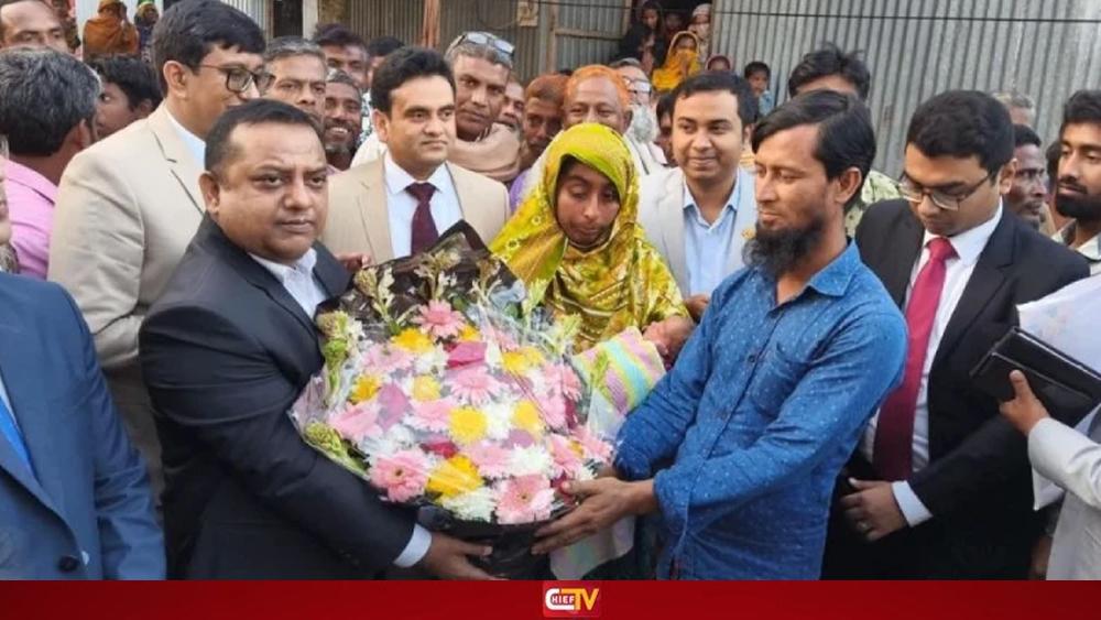 ভোটকেন্দ্রে জন্ম নেওয়া সেই কন্যা সন্তানের নাম রাখা হলো খালেদা - Chief TV